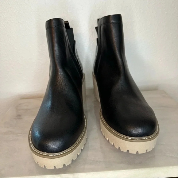 DV By Dolce Vita Womens Rancher Chelsea Black Ankle Wedge Boots Size 10 - Picture 2 of 8